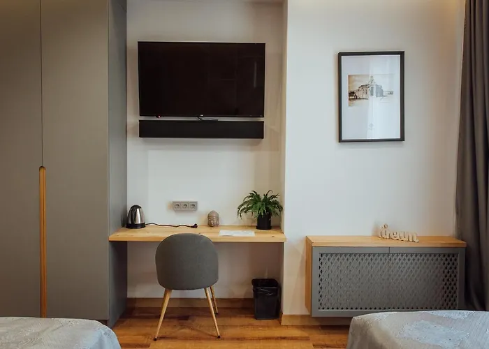 Alice Place Hotel Odessa