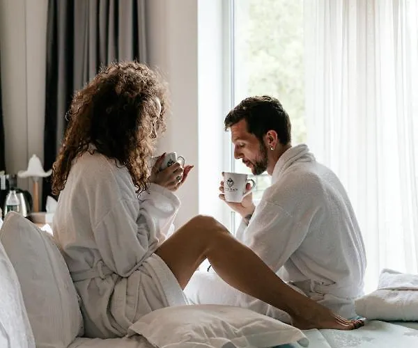 Alice Place 4* Odessza