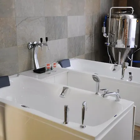 Alice Place Hotel 4*